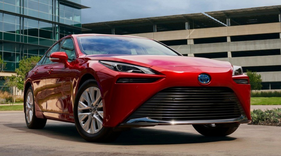 Toyota Mirai 2021: nuevo paso en la batalla del hidrógeno