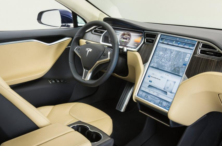 Tesla S (1)
