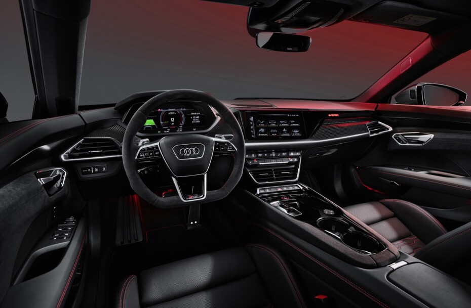 Audi-RS-e-tron-GT-2021-43-930x609